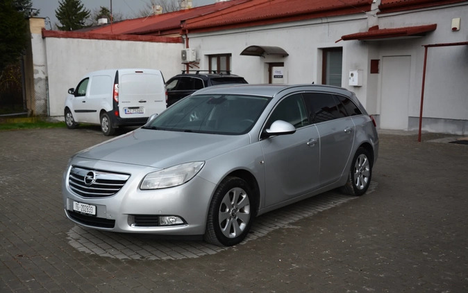 Opel Insignia cena 24799 przebieg: 198100, rok produkcji 2010 z Warszawa małe 154